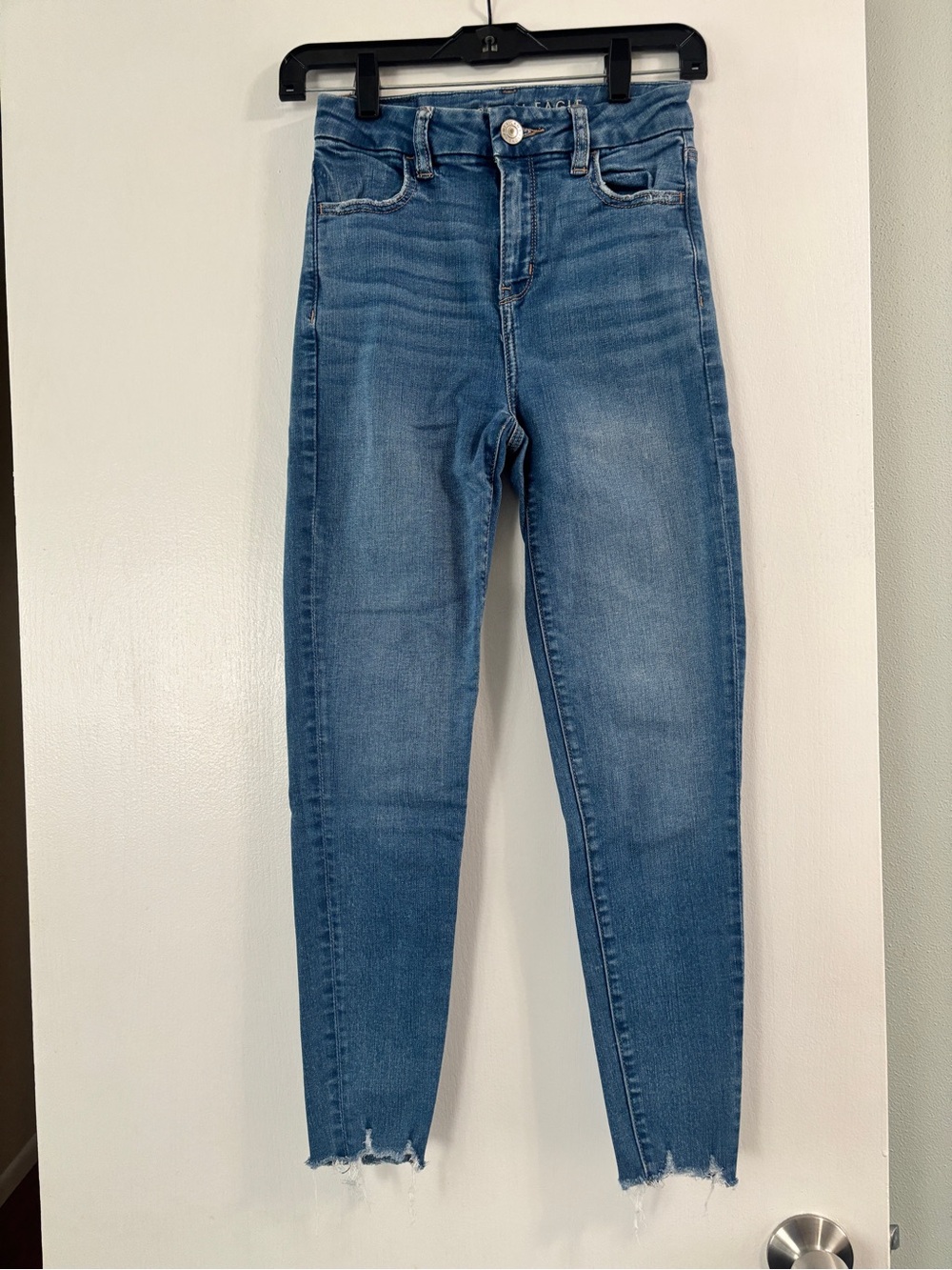 American Eagle Outfitters Medium Blue High-Rise Skinny Jeans size 0 short
